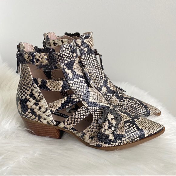 Nine West • snake print cut out booties - Picture 2 of 8